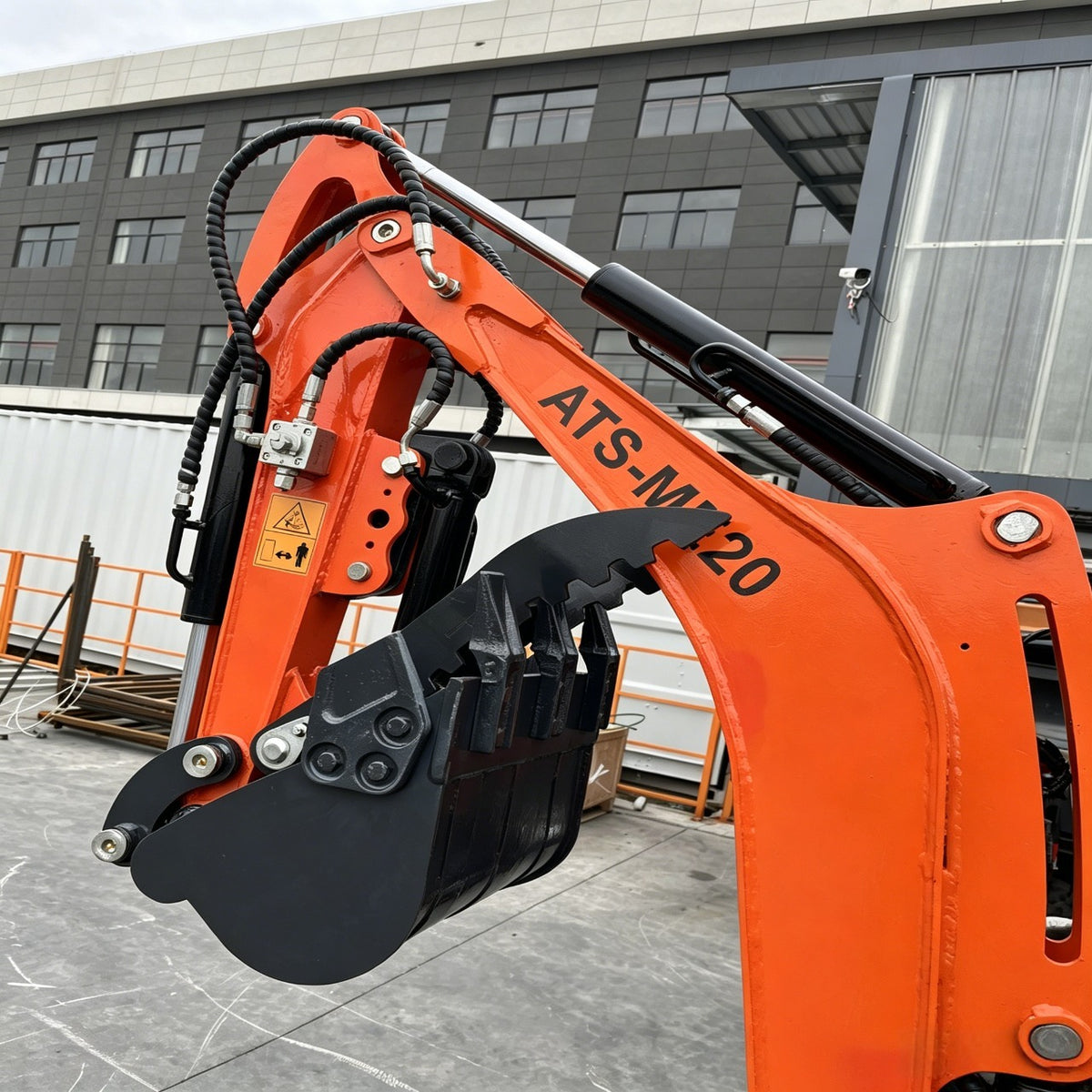 Мини-экскаватор ATS-ME20 весом 2535 фунтов с двигателем Kubota